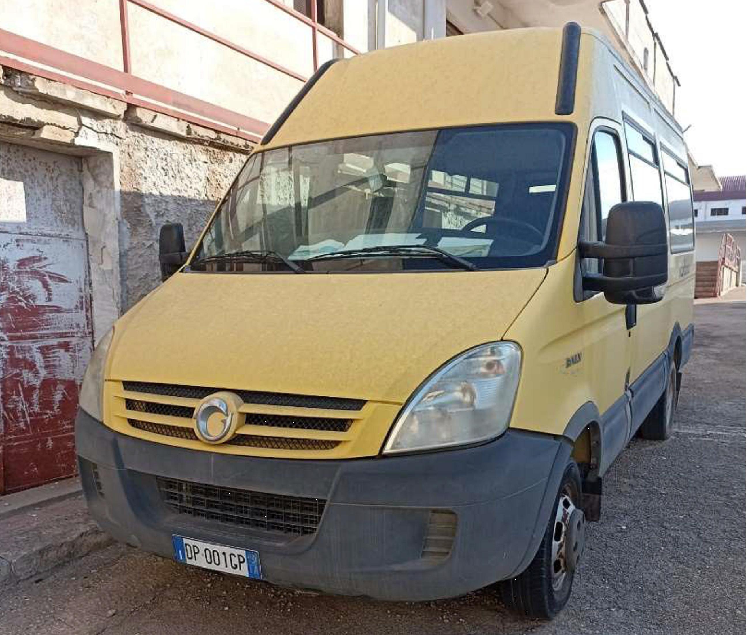 titolo immagine Immagine di Avviso di asta pubblica per vendita scuolabus di proprietà comunale